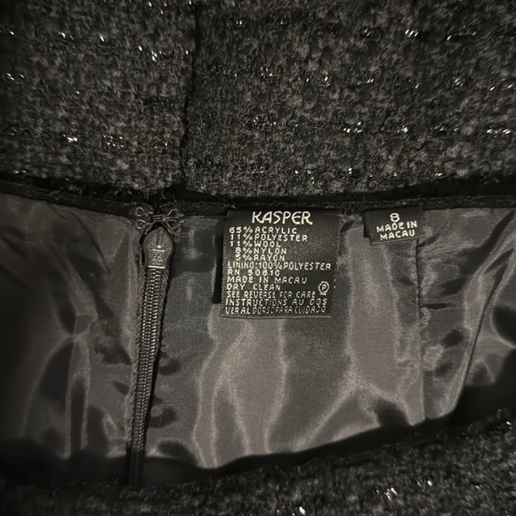 KASPERS BLACK SUIT JACKET AND SKIRT - Picture 5 of 5